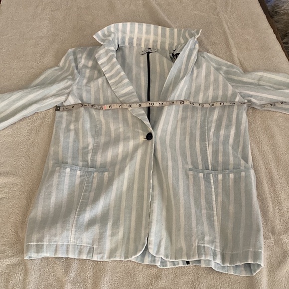 Frame 100% cotton lightweight blazer with great pockets and thin shoulder pads - Picture 13 of 16